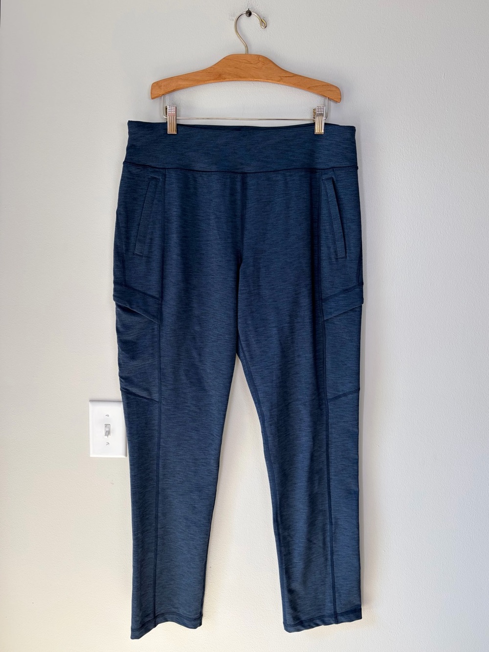 Duluth Trading Co Heather Blue Pocket Leggings Size L x 31 Athletic Outdoor